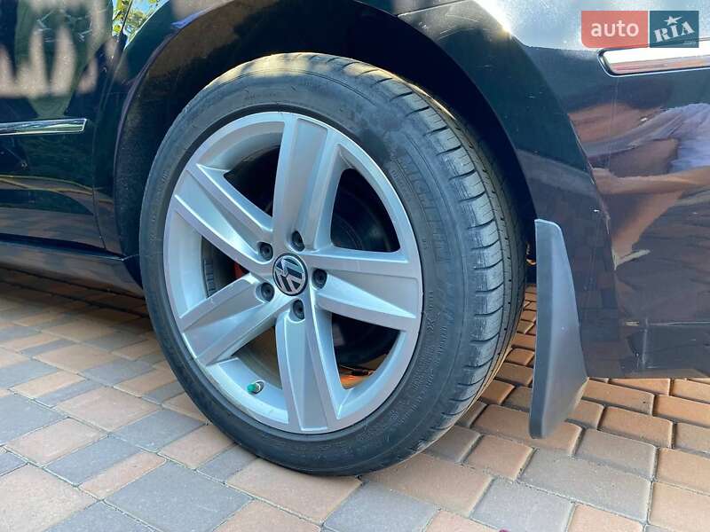 Купе Volkswagen CC / Passat CC 2012 в Помошной