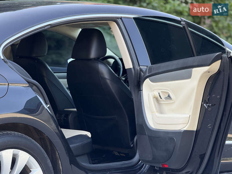 Купе Volkswagen CC / Passat CC 2009 в Тернополе