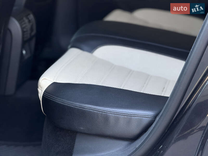 Купе Volkswagen CC / Passat CC 2009 в Тернополе
