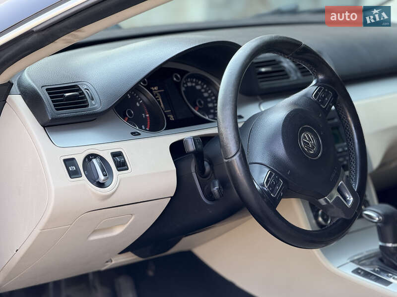 Купе Volkswagen CC / Passat CC 2009 в Тернополе