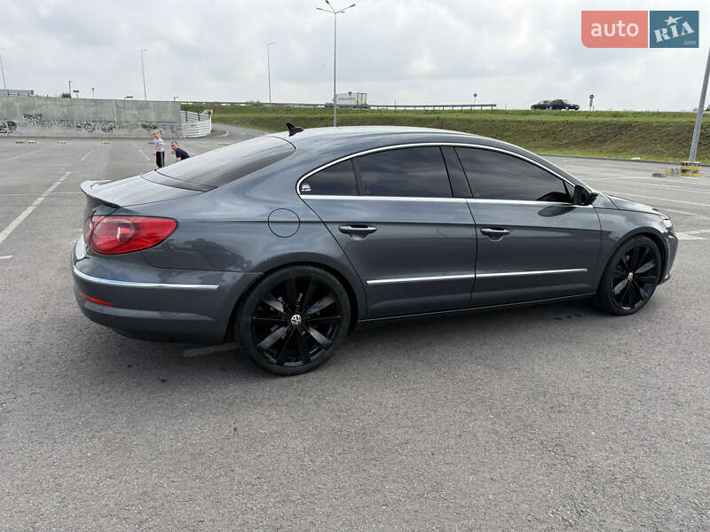 Купе Volkswagen CC / Passat CC 2011 в Львове