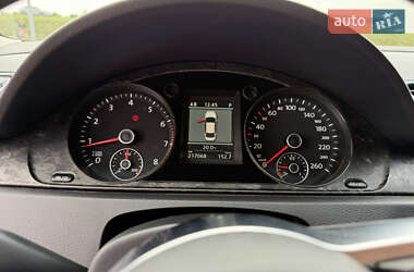 Купе Volkswagen CC / Passat CC 2011 в 