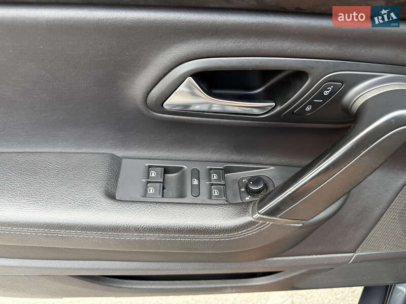 Купе Volkswagen CC / Passat CC 2011 в Львове