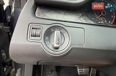 Купе Volkswagen CC / Passat CC 2011 в 