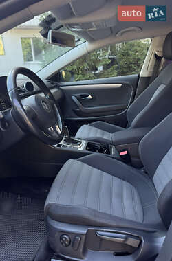 Купе Volkswagen CC / Passat CC 2011 в 
