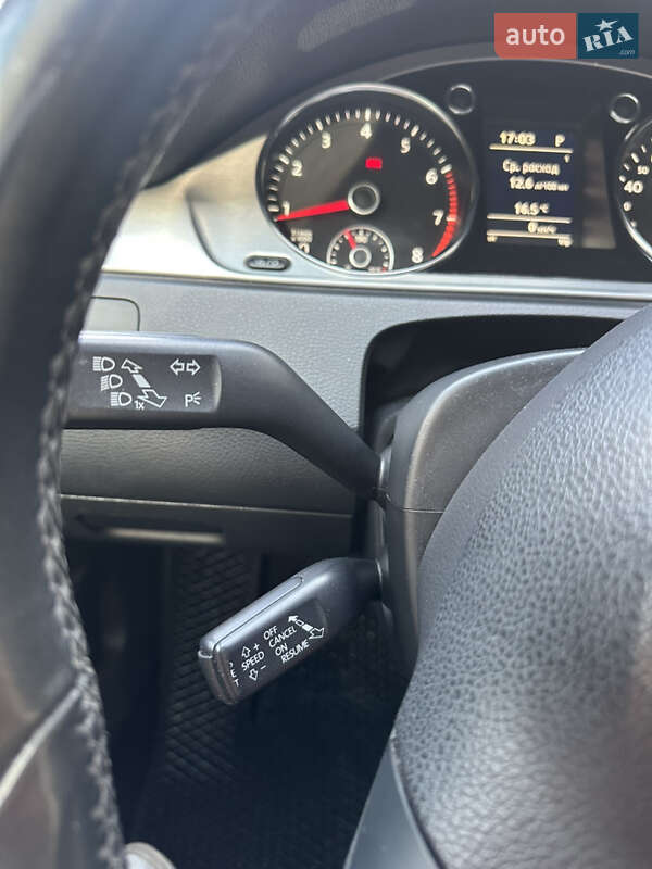Купе Volkswagen CC / Passat CC 2012 в Чернигове