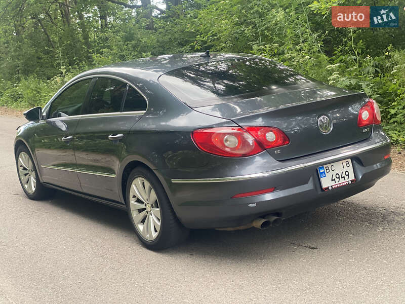 Купе Volkswagen CC / Passat CC 2010 в Львове