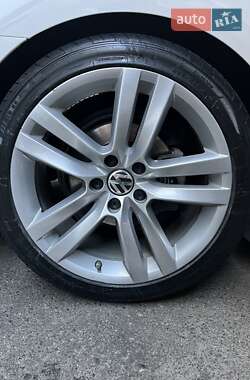 Купе Volkswagen CC / Passat CC 2013 в 