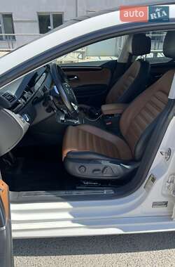 Купе Volkswagen CC / Passat CC 2013 в 