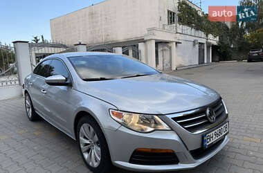 Купе Volkswagen CC / Passat CC 2011 в 