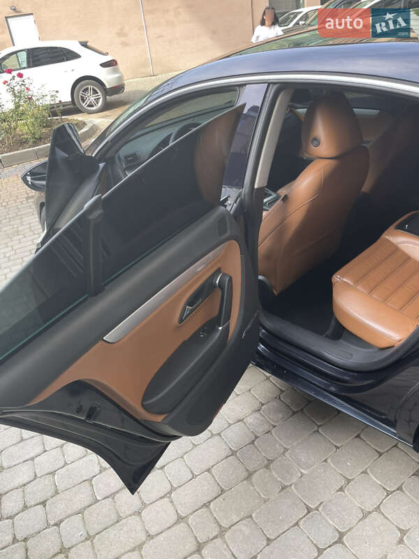 Купе Volkswagen CC / Passat CC 2010 в Ужгороде