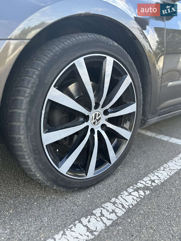 Купе Volkswagen CC / Passat CC 2012 в Киеве