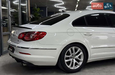 Купе Volkswagen CC / Passat CC 2011 в 