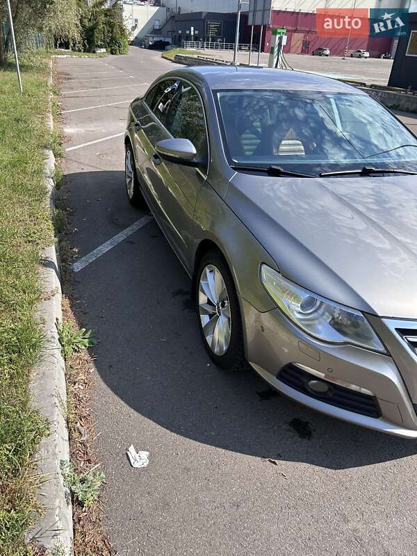 Купе Volkswagen CC / Passat CC 2009 в Киеве