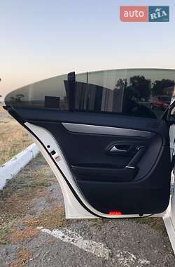 Купе Volkswagen CC / Passat CC 2014 в 