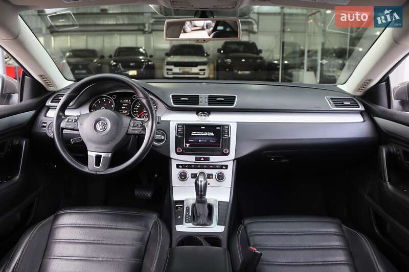 Купе Volkswagen CC / Passat CC 2012 в Києві
