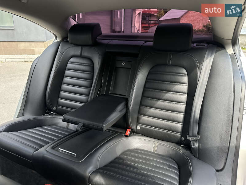 Купе Volkswagen CC / Passat CC 2010 в Тернополе
