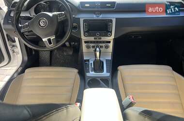 Купе Volkswagen CC / Passat CC 2012 в 