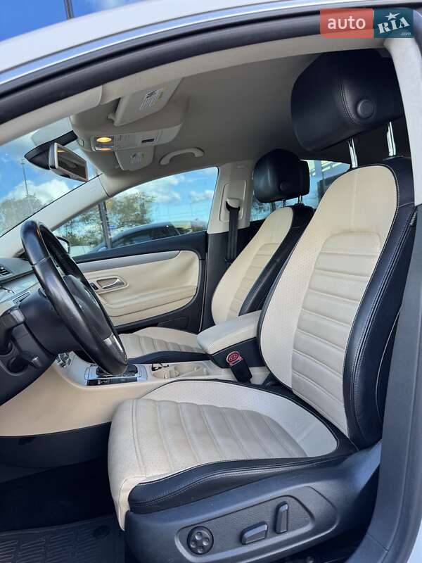 Купе Volkswagen CC / Passat CC 2014 в Киеве