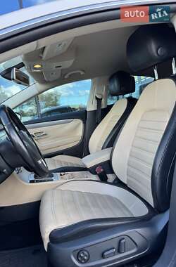 Купе Volkswagen CC / Passat CC 2014 в 