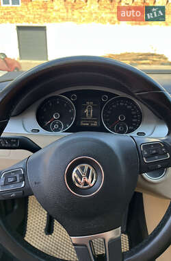 Купе Volkswagen CC / Passat CC 2013 в 