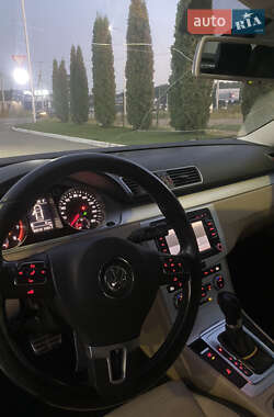 Купе Volkswagen CC / Passat CC 2013 в 