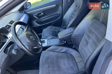 Купе Volkswagen CC / Passat CC 2009 в 