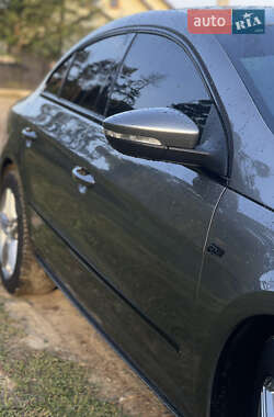 Купе Volkswagen CC / Passat CC 2010 в 