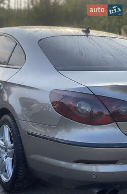 Купе Volkswagen CC / Passat CC 2010 в 