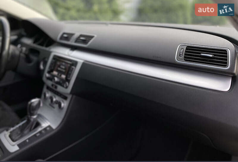 Купе Volkswagen CC / Passat CC 2014 в Ужгороде