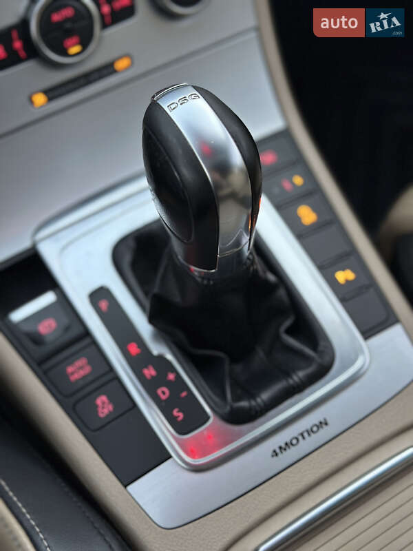 Купе Volkswagen CC / Passat CC 2013 в Ужгороде