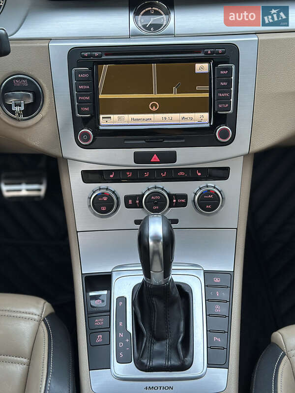 Купе Volkswagen CC / Passat CC 2013 в Ужгороде