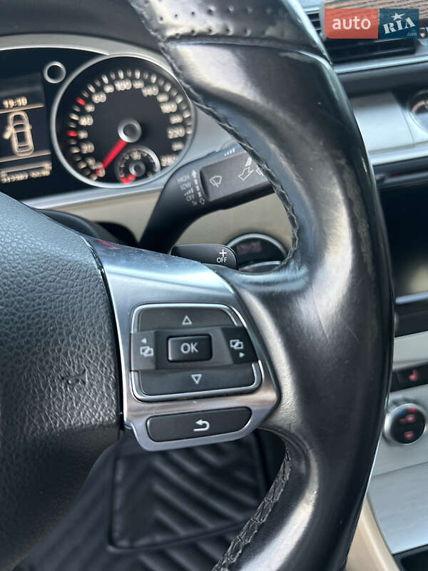 Купе Volkswagen CC / Passat CC 2013 в Ужгороде