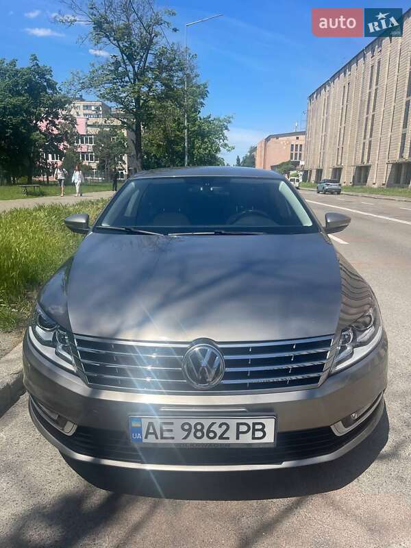 Купе Volkswagen CC / Passat CC 2013 в Киеве