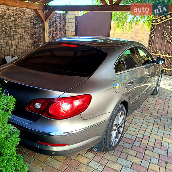 Купе Volkswagen CC / Passat CC 2011 в 