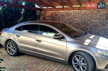 Купе Volkswagen CC / Passat CC 2011 в 
