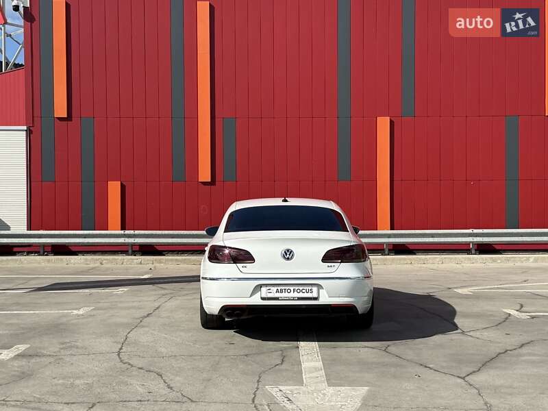 Купе Volkswagen CC / Passat CC 2015 в Киеве