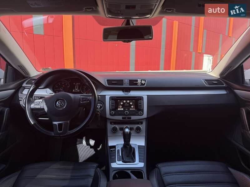 Купе Volkswagen CC / Passat CC 2015 в Киеве