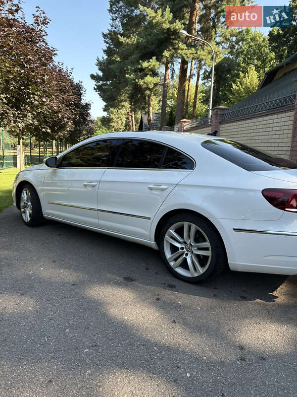 Купе Volkswagen CC / Passat CC 2014 в Киеве