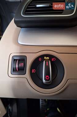 Купе Volkswagen CC / Passat CC 2013 в 