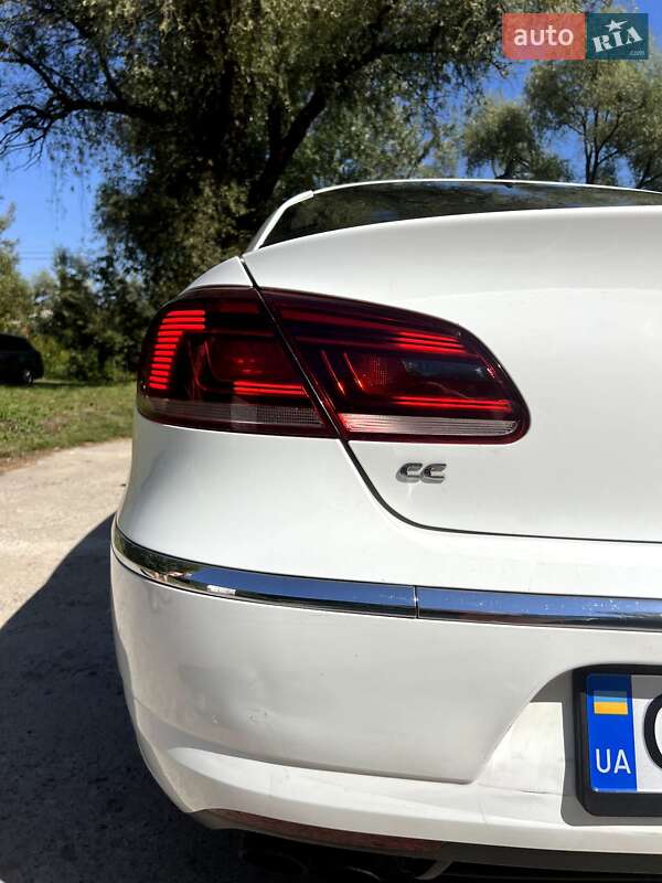 Купе Volkswagen CC / Passat CC 2016 в Чернігові