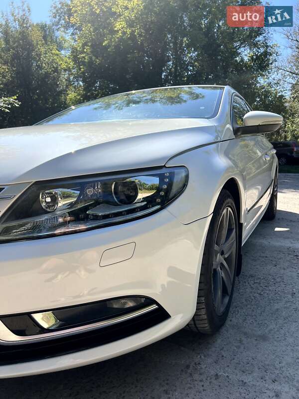 Купе Volkswagen CC / Passat CC 2016 в Чернігові