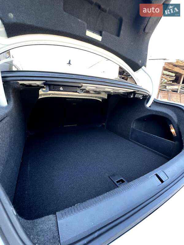 Купе Volkswagen CC / Passat CC 2016 в Чернігові
