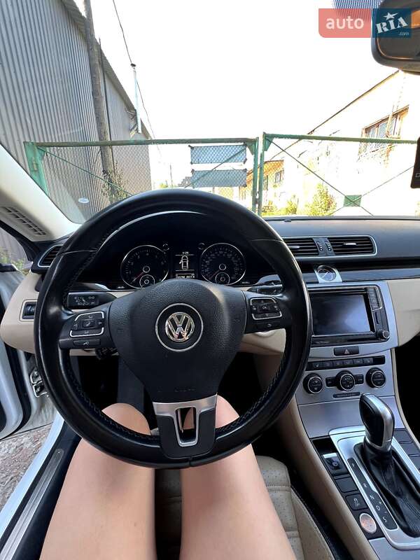 Купе Volkswagen CC / Passat CC 2016 в Чернігові