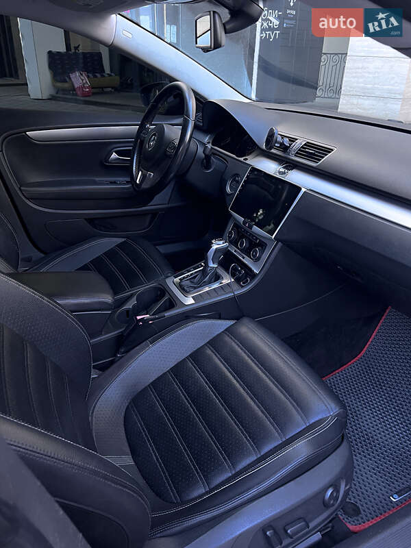 Купе Volkswagen CC / Passat CC 2010 в Киеве