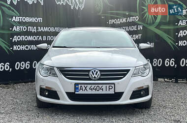 Купе Volkswagen CC / Passat CC 2011 в 