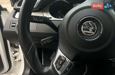 Купе Volkswagen CC / Passat CC 2011 в 