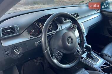 Купе Volkswagen CC / Passat CC 2011 в 