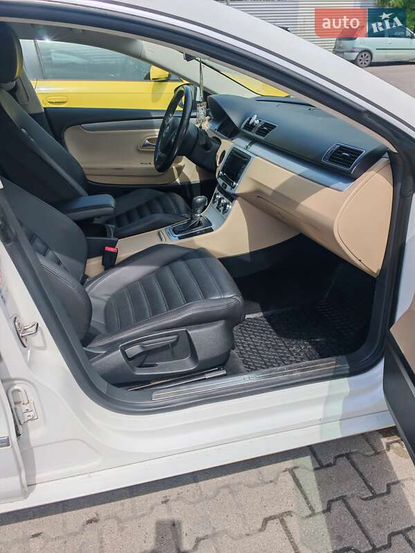 Купе Volkswagen CC / Passat CC 2013 в Киеве