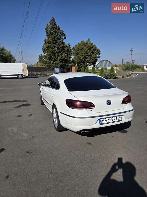 Купе Volkswagen CC / Passat CC 2012 в Умани